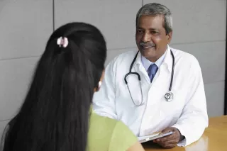Doctor explaining the benefits of In-Centre Haemodialysis